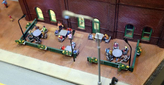 Empresário cria super maquete de Toronto